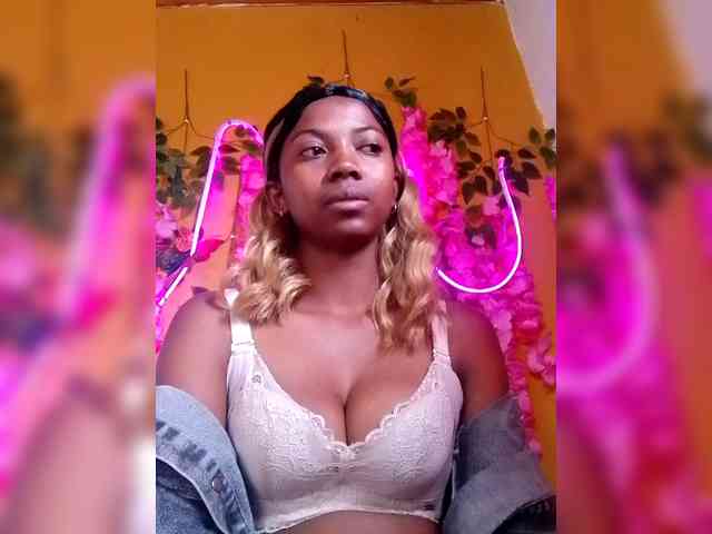 Sahsahsexy webcam