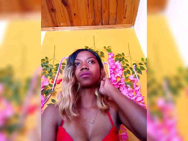 Sahsahsexy webcam
