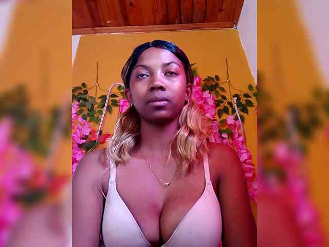 Sahsahsexy webcam