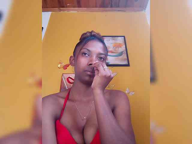 Sahsahsexy webcam