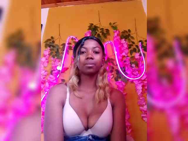 Sahsahsexy webcam