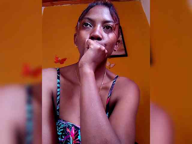 Sahsahsexy webcam