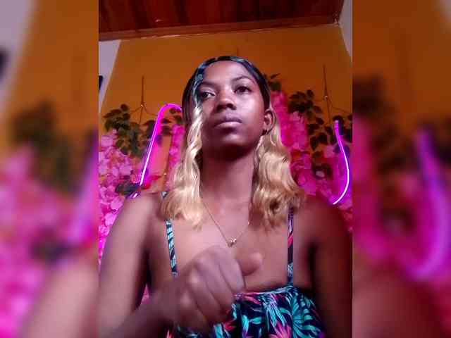 Sahsahsexy webcam