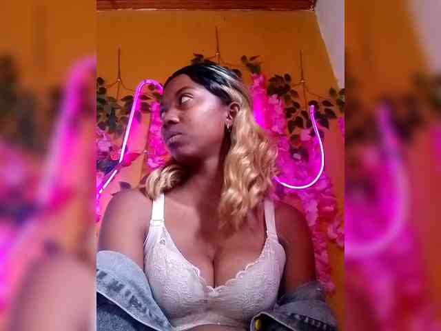 Sahsahsexy webcam