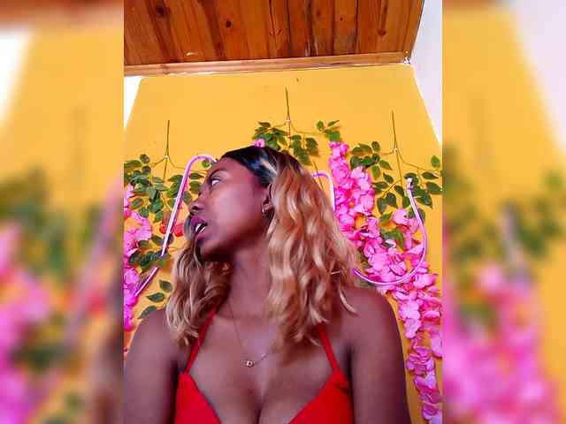 Sahsahsexy webcam