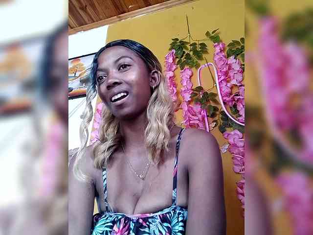 Sahsahsexy webcam
