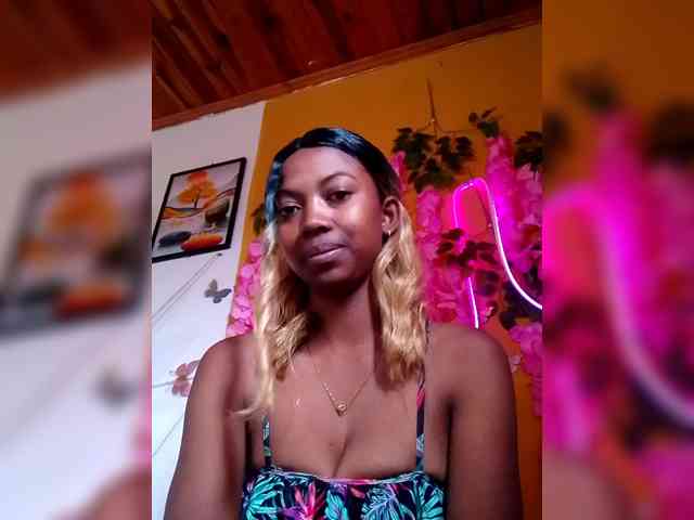 Sahsahsexy webcam