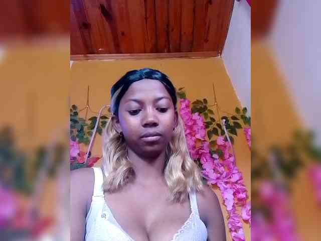 Sahsahsexy webcam