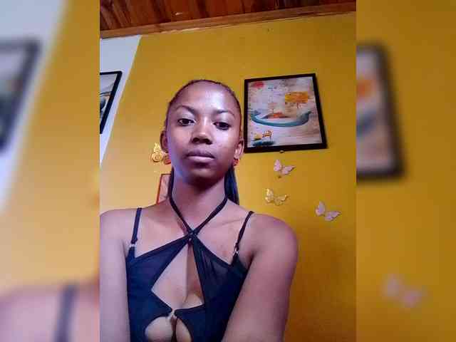 Sahsahsexy webcam
