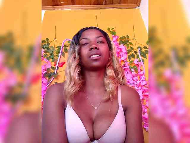 Sahsahsexy webcam