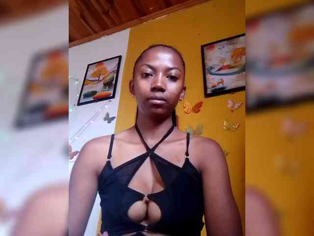 Sahsahsexy webcam