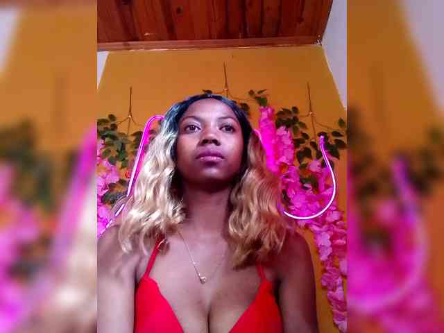 Sahsahsexy webcam