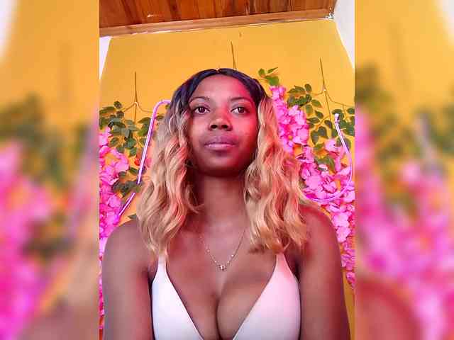 Sahsahsexy webcam