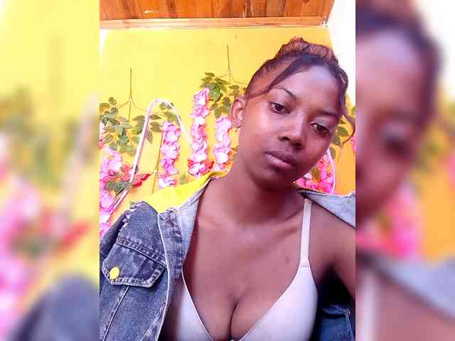 Sahsahsexy webcam