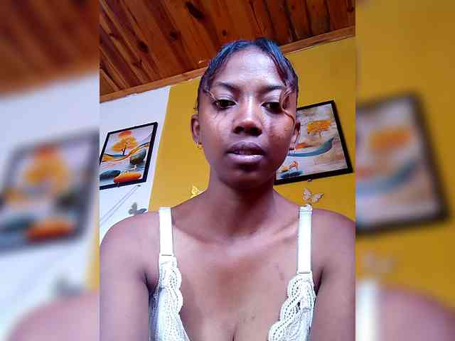 Modèle: Sahsahsexy