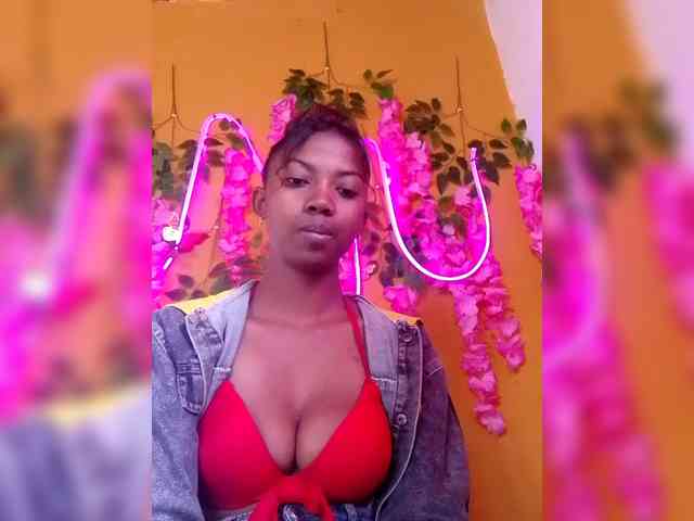 Sahsahsexy webcam