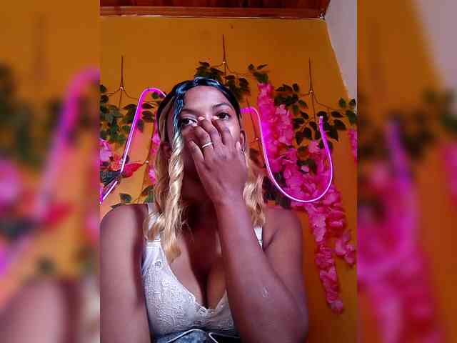 Sahsahsexy webcam