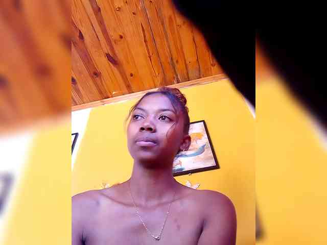 Sahsahsexy webcam