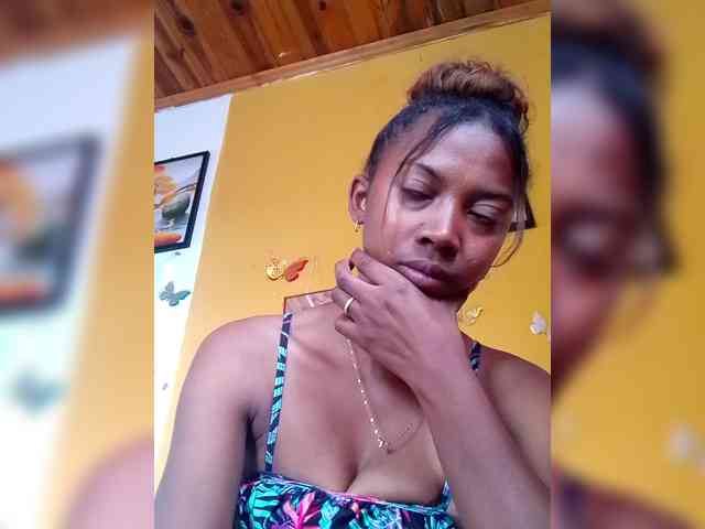 Sahsahsexy webcam