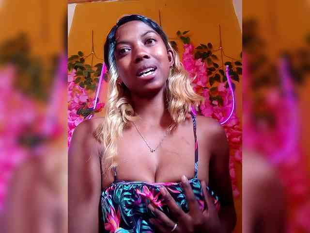 Sahsahsexy webcam