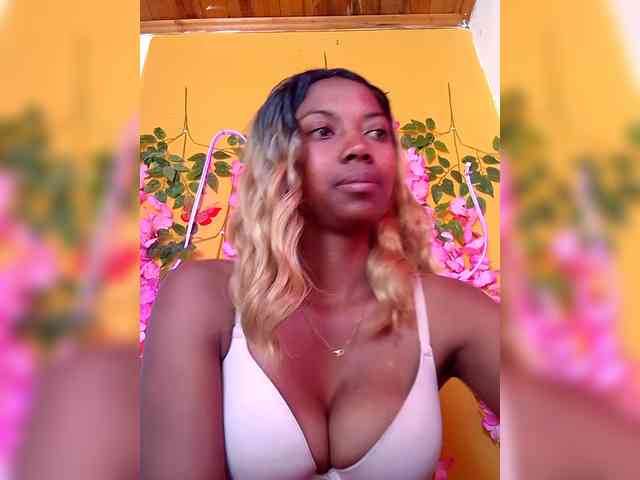 Sahsahsexy webcam