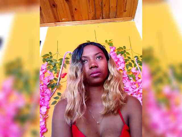 Sahsahsexy webcam