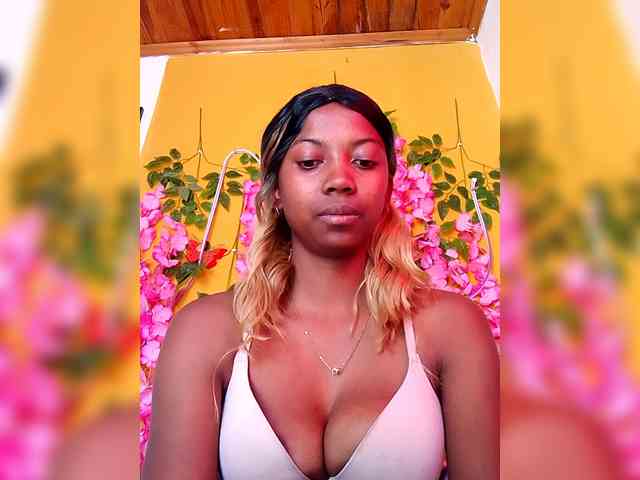 Sahsahsexy webcam