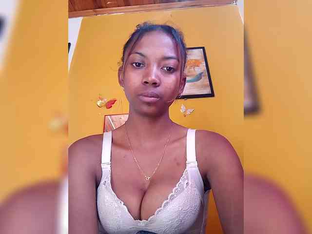 Sahsahsexy webcam