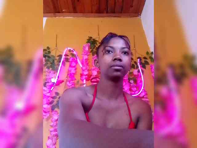 Sahsahsexy webcam