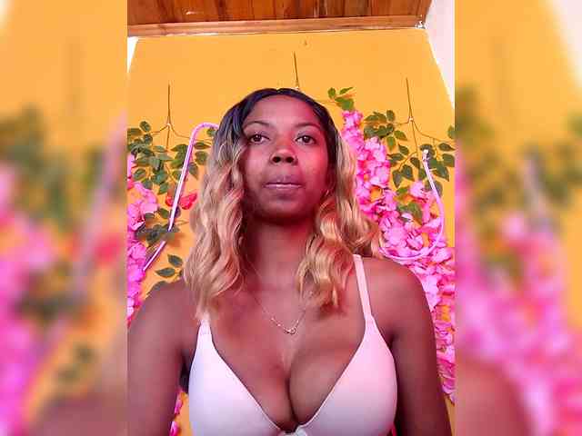 Sahsahsexy webcam