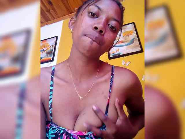 Sahsahsexy webcam
