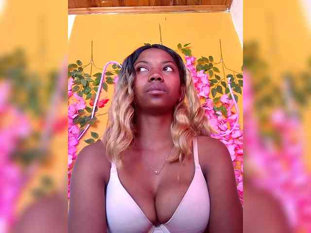 Sahsahsexy webcam