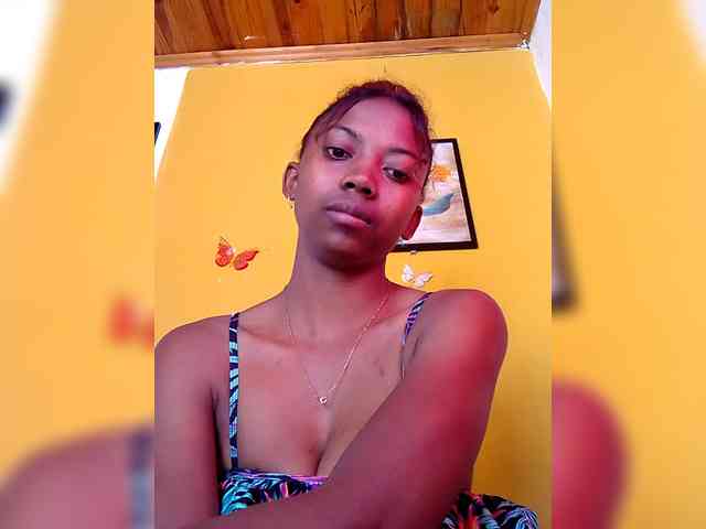 Sahsahsexy webcam