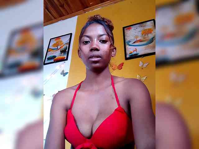 Modèle: Sahsahsexy