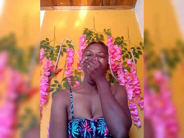 Sahsahsexy webcam