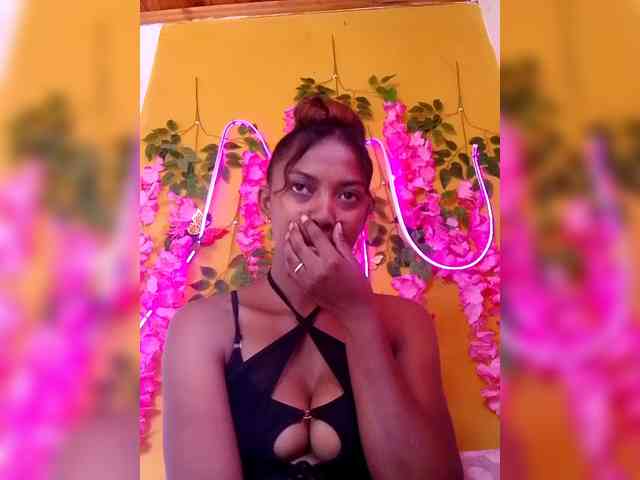 Sahsahsexy webcam