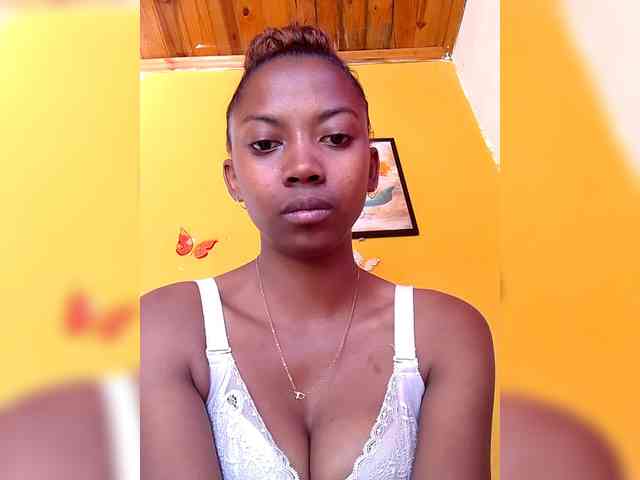 Sahsahsexy webcam