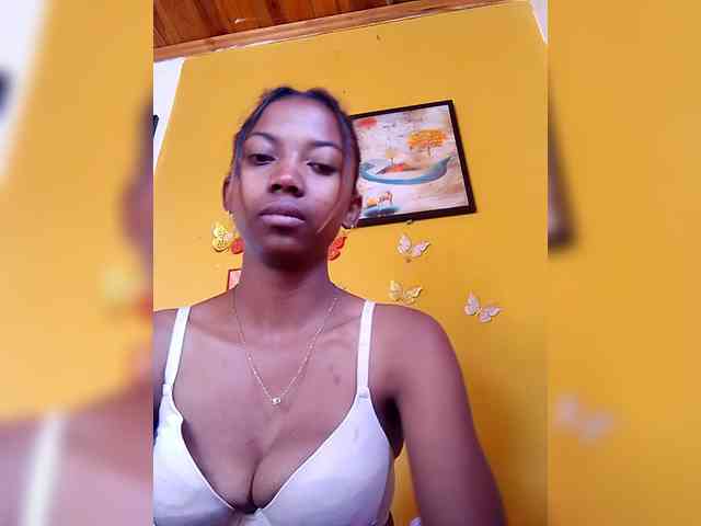 Sahsahsexy webcam