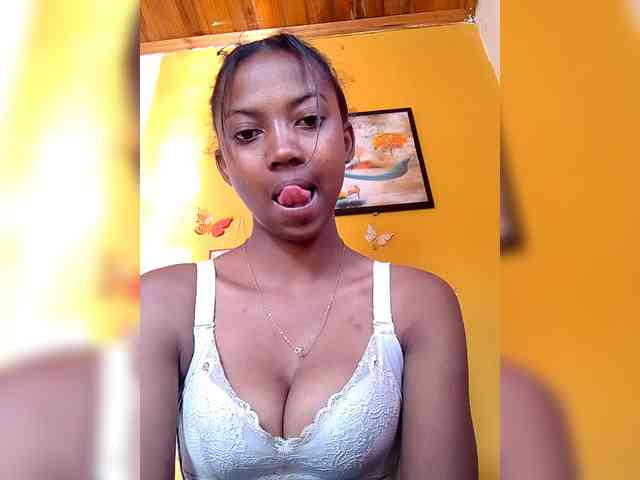 Sahsahsexy webcam