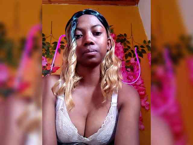 Sahsahsexy webcam