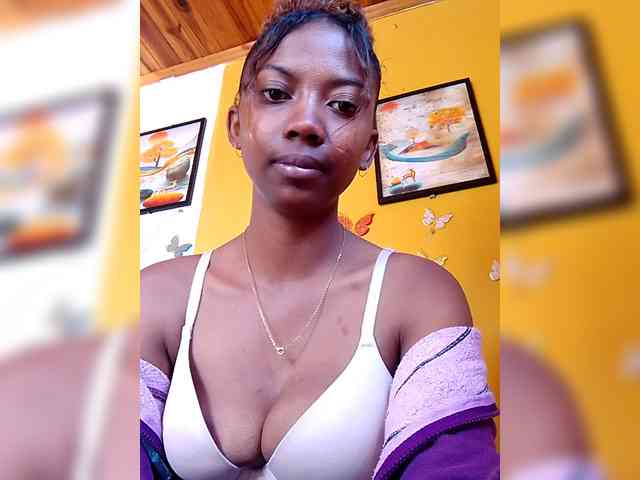 Modèle: Sahsahsexy