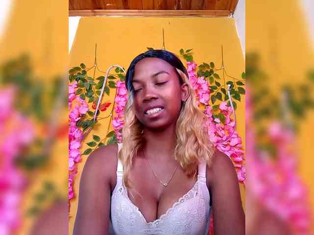 Sahsahsexy webcam