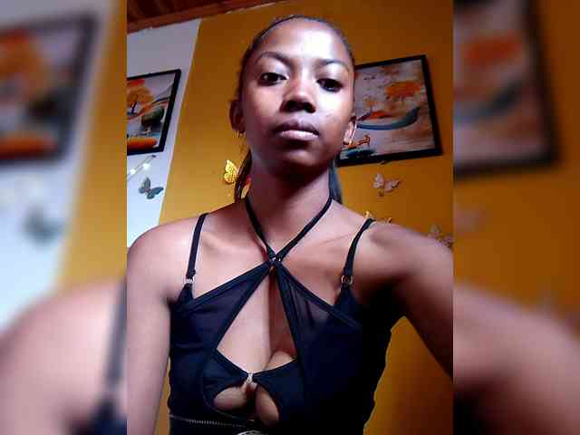 Modèle: Sahsahsexy