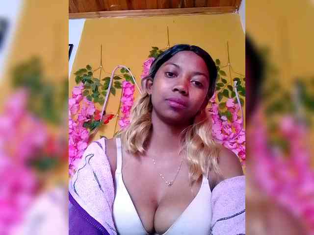 Sahsahsexy webcam