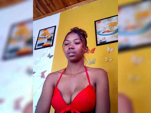Modèle: Sahsahsexy