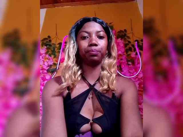 Sahsahsexy webcam