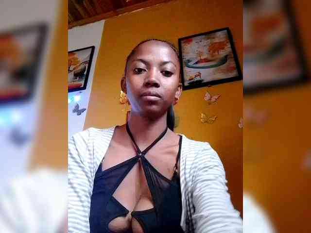 Sahsahsexy webcam