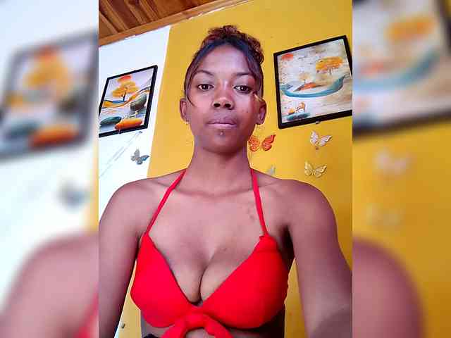 Modèle: Sahsahsexy