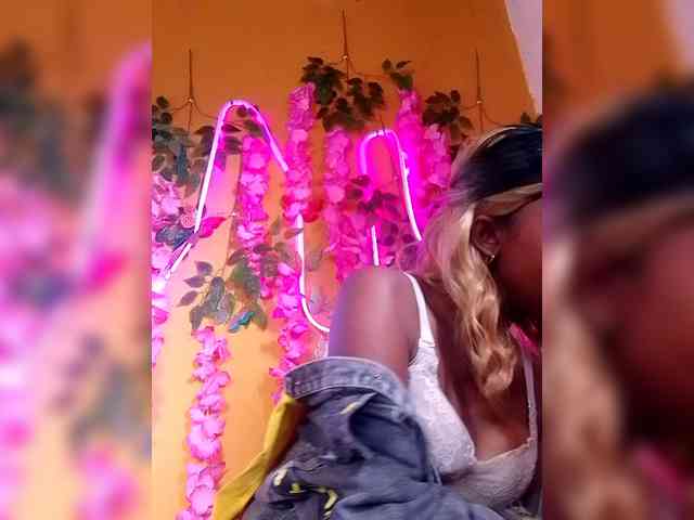 Sahsahsexy webcam