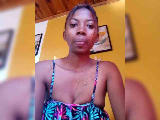 Sahsahsexy webcam